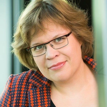 d9a804b3-3a00-416f-88f7-3d6eeab1ff35_Arjanne-350